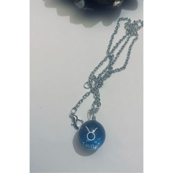 TAURUS BLUE GLOBE ZODIAC STAR SIGN NECKLACE - Picture 2 of 11